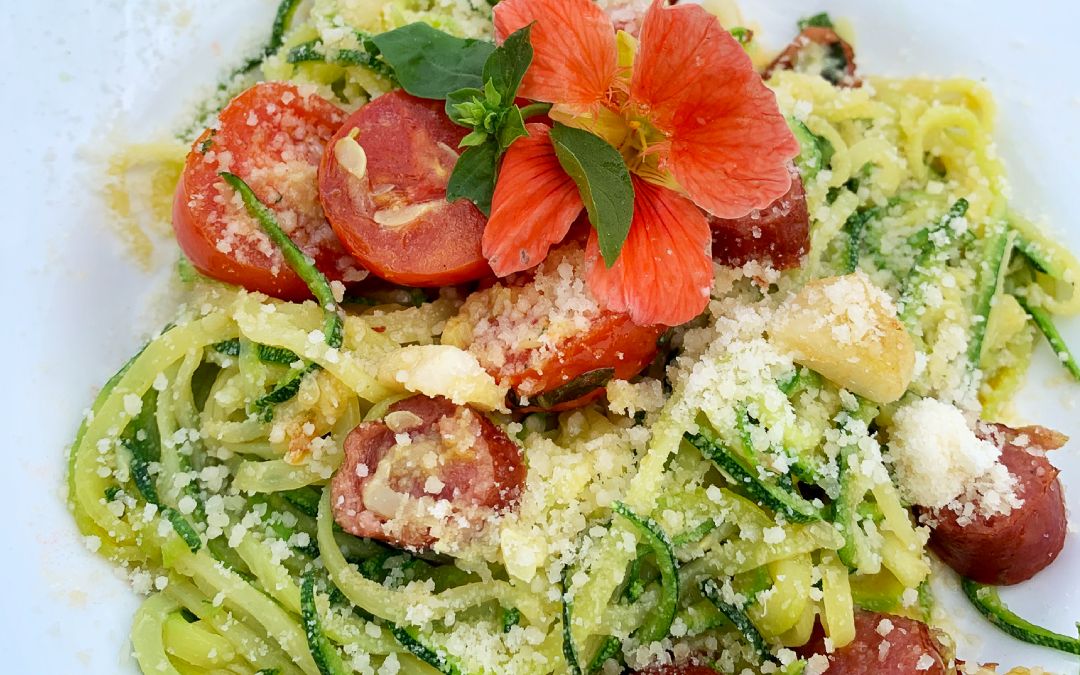 Filem, pastă de zucchini cu roșii și parmezan fara gluten.